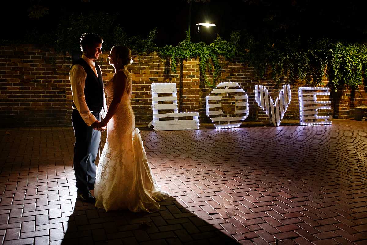 Cherie & Nicholas Gypsy Gardens Wedding | Albury Wedding Photographers  | 00843.jpg