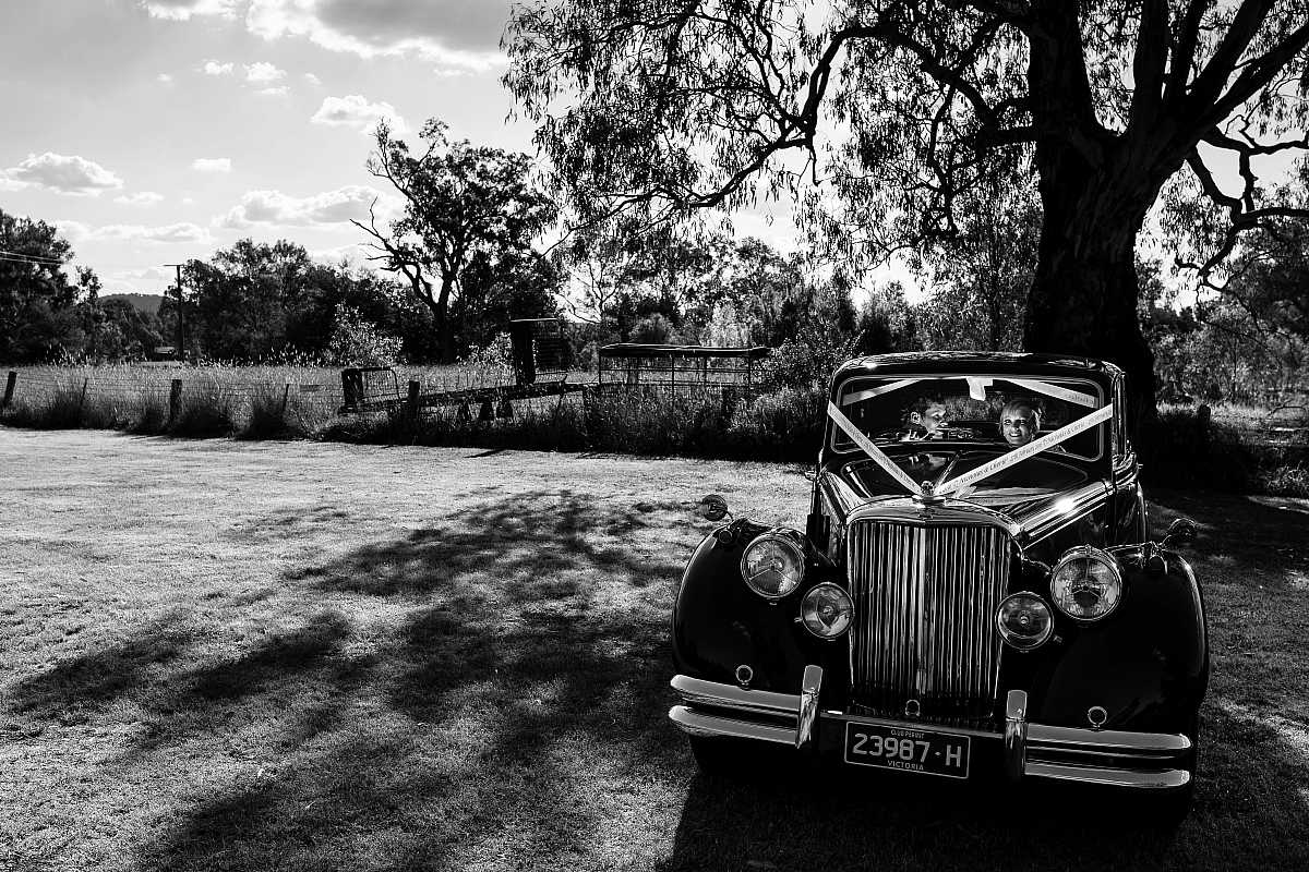 Cherie & Nicholas Gypsy Gardens Wedding | Albury Wedding Photographers  | 00524.jpg