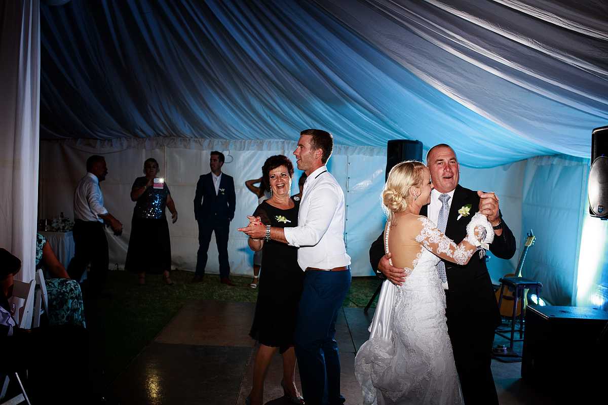 Emma & Jarryd’s Wedding at Yarrawonga Yacht Club | Yarrawonga / Mulwala Wedding Photographers | 00845.jpg