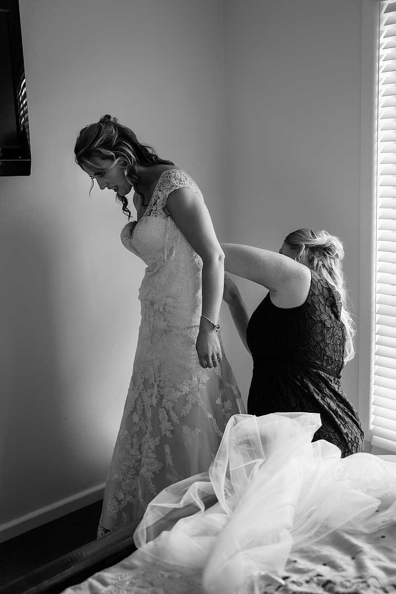 Bron and Joel's wedding at Noreuil Park Albury | Albury Wedding Photographers  | 00126.jpg