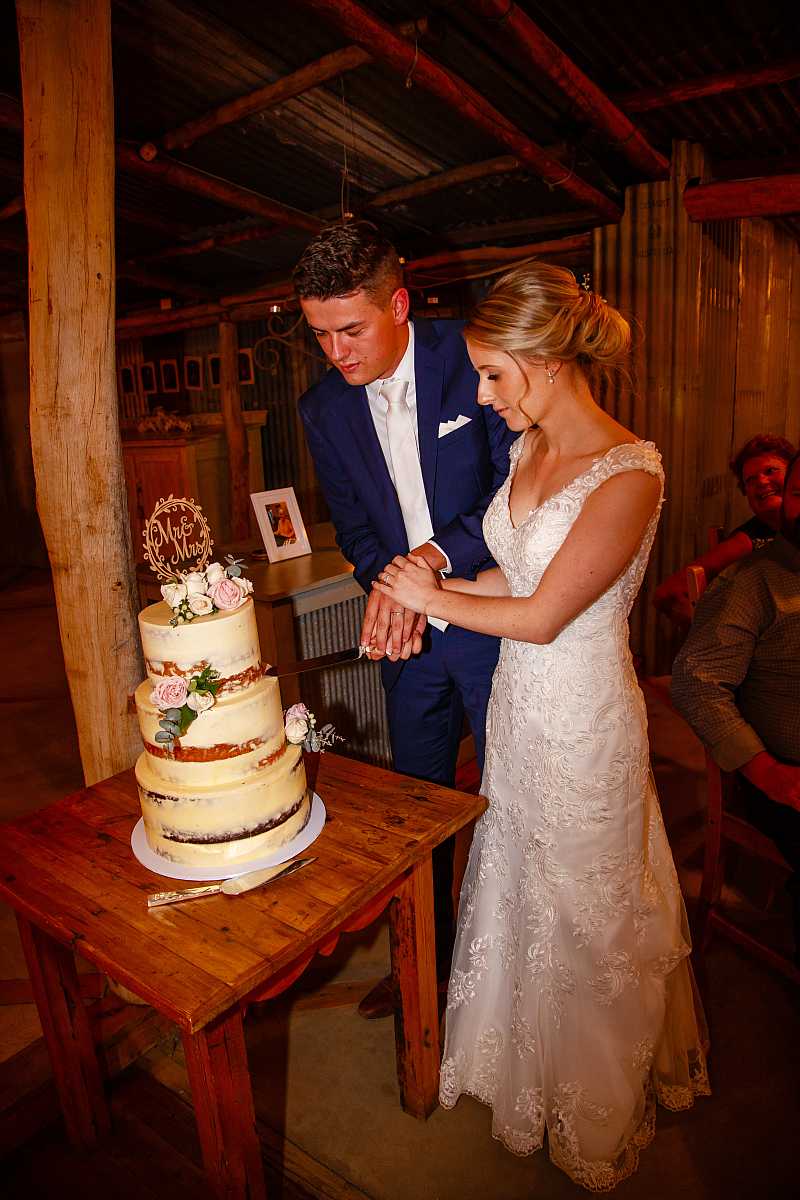 Emily and Jake's Wedding at Peregrine's Table Top Mountain | Albury wedding Photographers | 01190.jpg