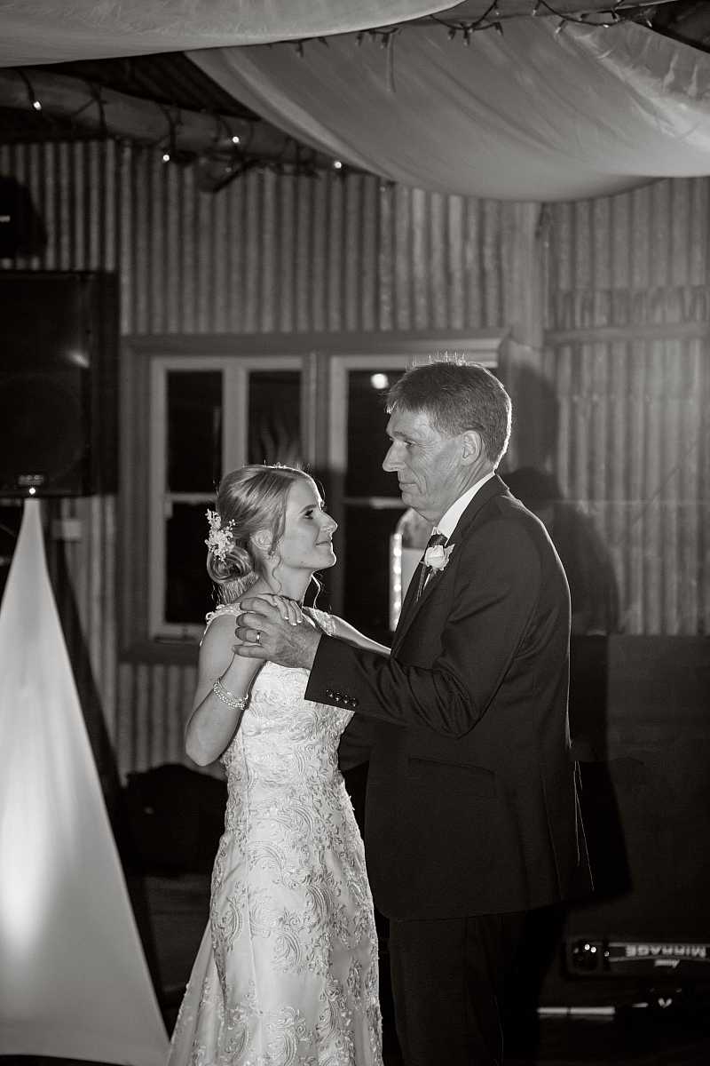 Emily and Jake's Wedding at Peregrine's Table Top Mountain | Albury wedding Photographers | 01240.jpg