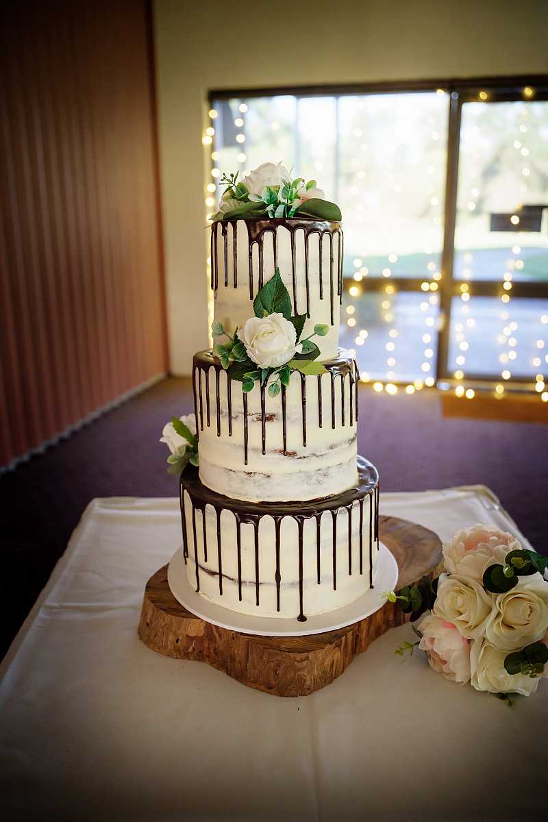 Jordon & Kyle’s Wedding at Howlong Golf Resort | Howlong Wedding Photographers | 00910.jpg