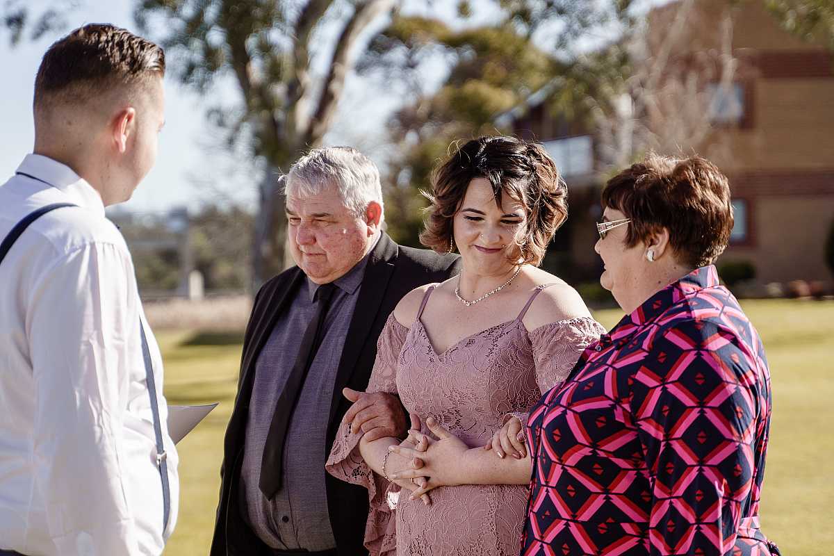 Alyce and Joshua's Yarrawonga / Mulwala  intimate elopement wedding | Yarrawonga / Mulwala Wedding Photographers | 00056.jpg