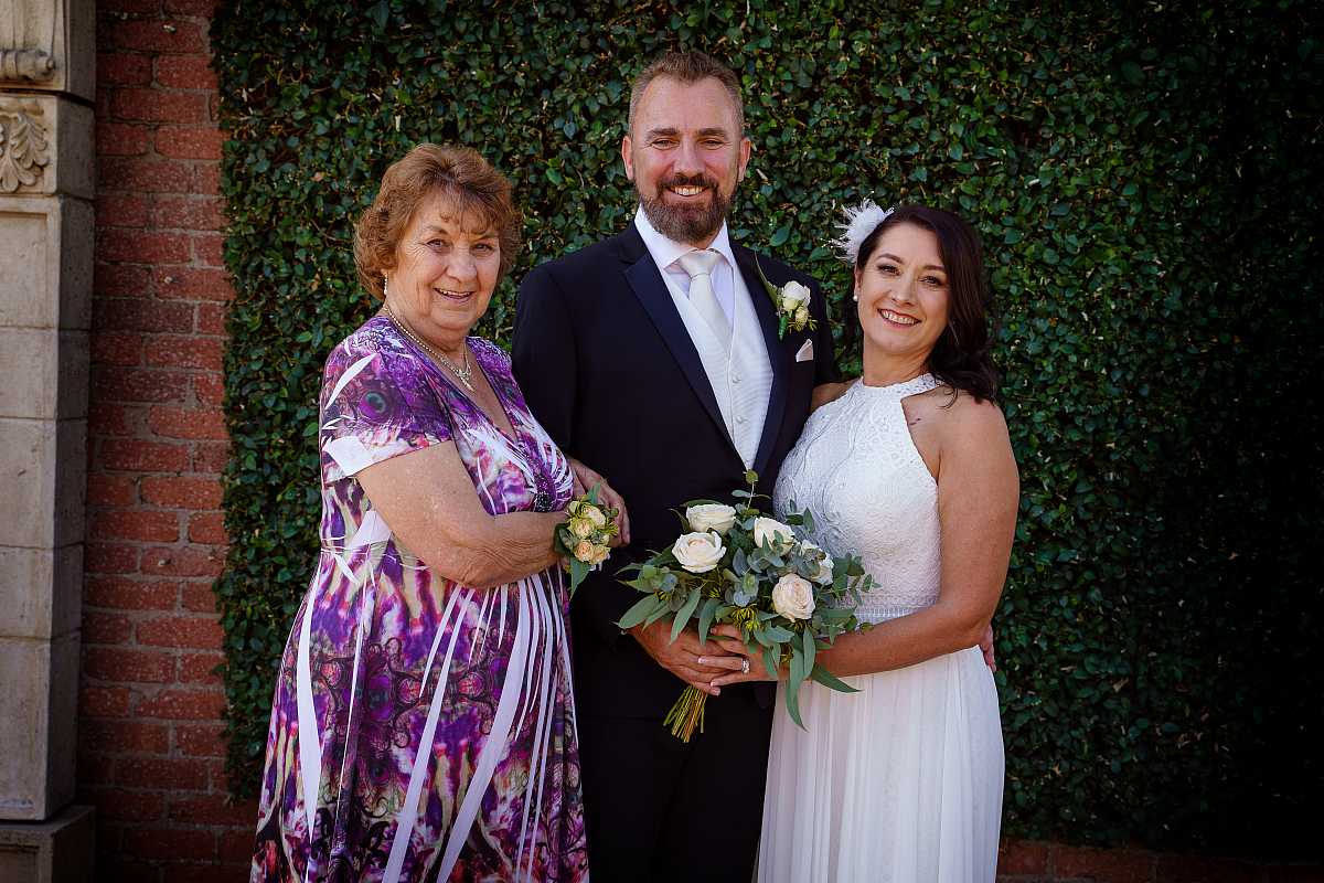 Tracy and Greg's Wedding at the Manor House  | Albury Wedding Photographers  | 00548.jpg